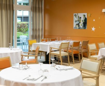 Tables dressées restaurant La Meulière de la Marne